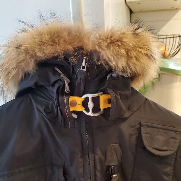 Size small; down-filled bomber jacket. - Picture 3 of 6